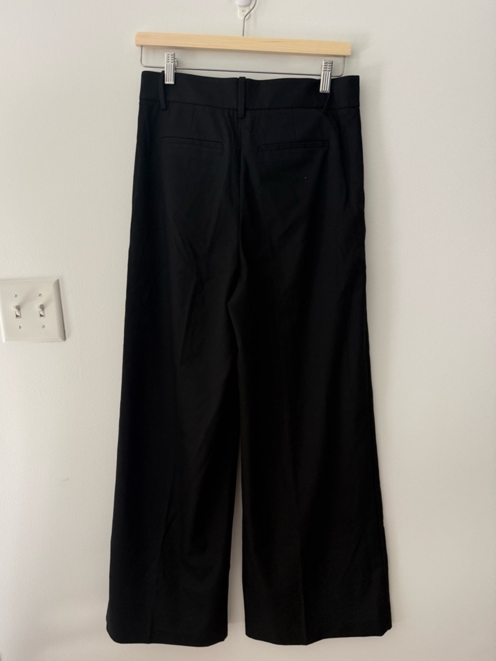 The Harlow Superwide-Leg Trouser in Brushed Twill - Picture 3 of 9